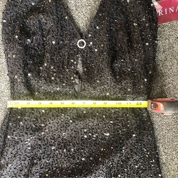 NWT Beaded halter gown. Read description size 6 price reflectsfew beads missing - Picture 8 of 8
